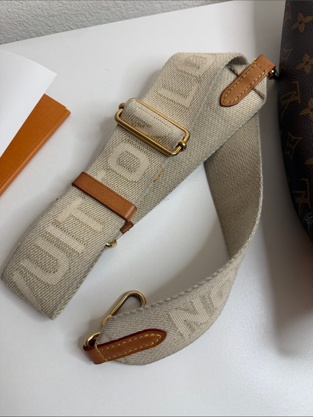 Louis Vuitton High Rise M46784 - Picture 8 of 15